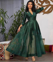 Load image into Gallery viewer, Arabic Emerald Green Lace Evening Dresses